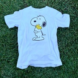 KAWS X PEANUTS t shirt